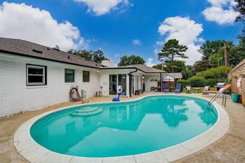 Ashbrook - Clawson Village House | Poolside Bungalow with Fire Pit Fun and King Suite