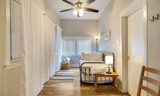 Government Hill House | Pop on over to the Pearl, explore Broadway St, and Downtown San Antonio