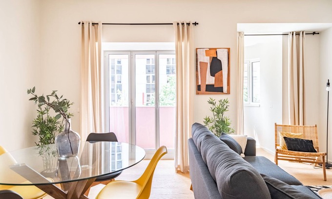 Sao Jorge de Arroios Apartment | Poppy Apartment, Saldanha, Lisbon