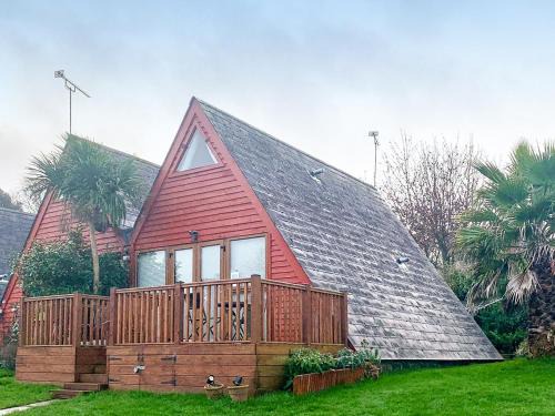 Martin House | Poppy Lodge