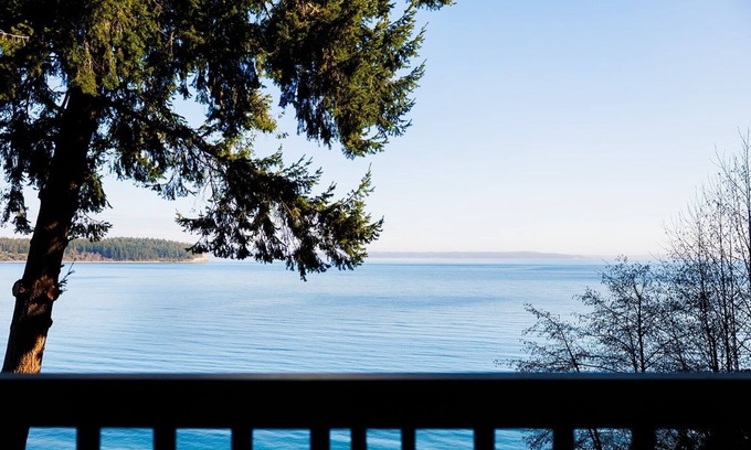 Port Hadlock Cabin | Port Hadlock Luxury Cabin Retreat Awaits you! by RedAwning