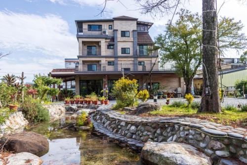 Dongshan House | Post-mountain view