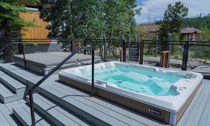 Winter Park Hotel | Powder Hound, Gravity Haus Winter Park, Ideal Skier’s Retreat, Gym Access