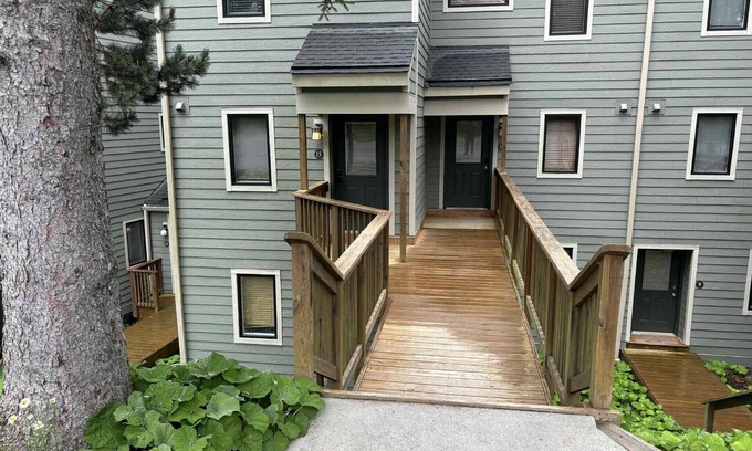 Snowshoe Condo | Powderidge 15 Slope Side