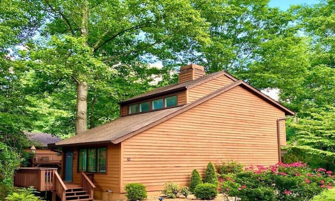Fletcher House | Power, Water and Wifi | NO HELENE DAMAGE | Pet Friendly