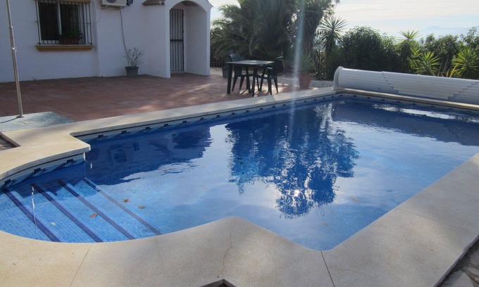 Villanueva de la Concepcion House | Private heated pool; sleeps up to 5; a/c and heating; beautiful location; wifi.