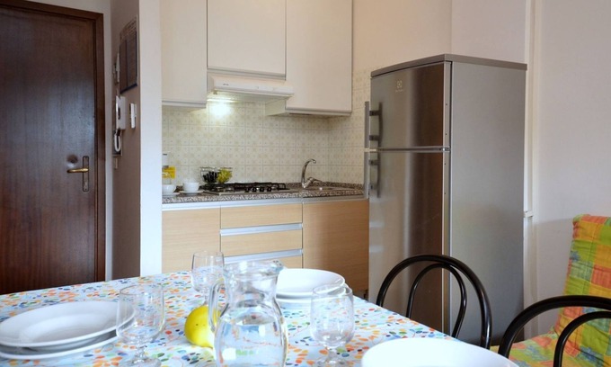 Bibione Apartment | Practical flat in Bibione with shared pool
