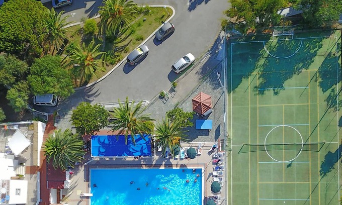 Falerna Apartment | Practical vacation apartment on family friendly complex.