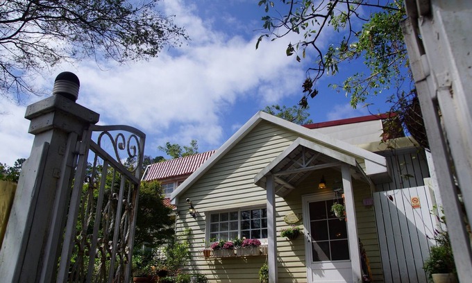 Fuxing District Bed & Breakfast | Prado Hill Holiday