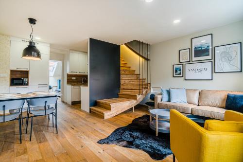 Zizkov Apartment | Prague Days - Premium Loft w Terrace - View - Netflix - AC