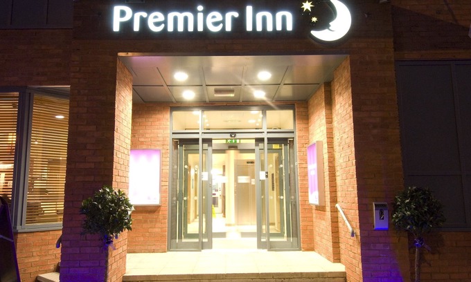 Chester Hotel | Premier Inn Chester - Railway Station