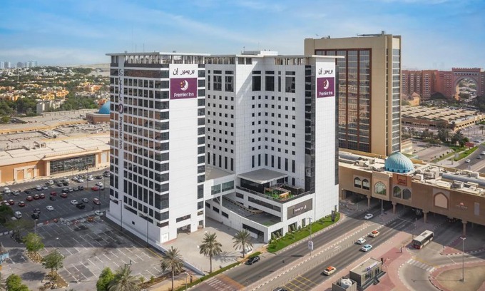 Discovery Gardens Hotel | Premier Inn Dubai Ibn Battuta Mall