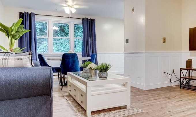 Central Manchester Apartment | Premier League Pad - with Free Parking, Heat & AC