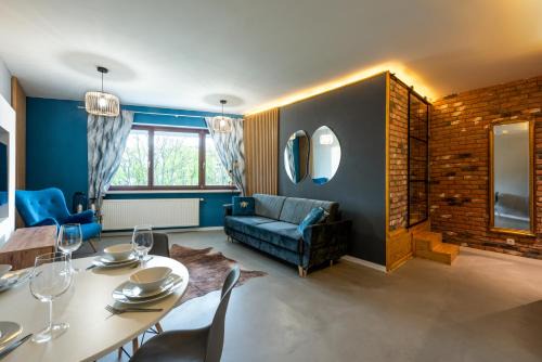 Krakow Apartment | Premium Apartment for Jewish Quarter & Old Town plus Pool