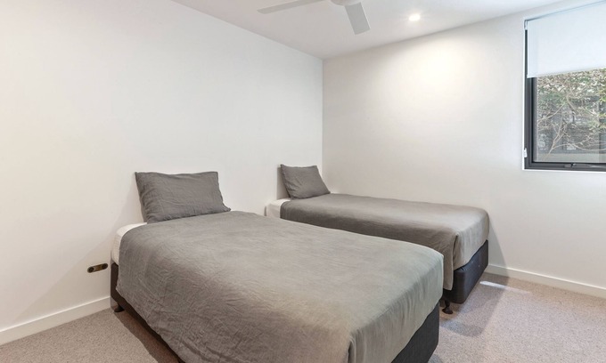 Noosa Heads Apartment | Premium beach location on Hastings Street