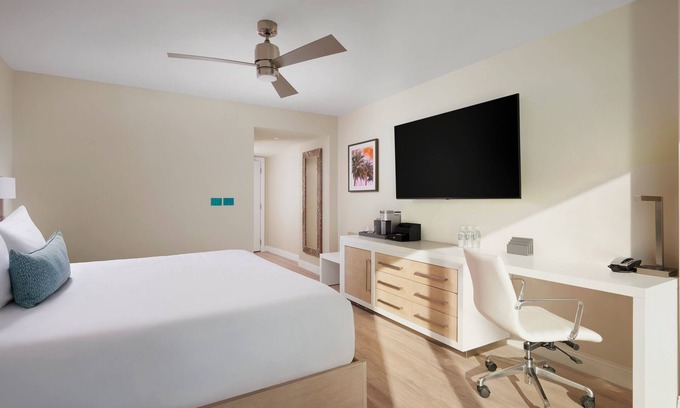Charlotte Harbor Hotel | Premium King Studio Near Harbor – Ideal for Solo Travelers or Couples