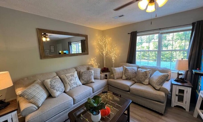 Sevierville House | Premium Vacation- 2 miles to Dollywood- Arcade & much more