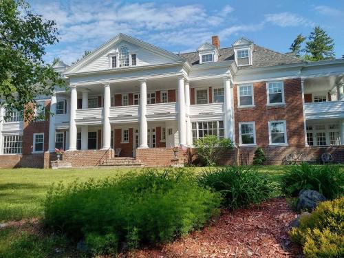 Saranac Lake Hotel | Prescott House ADK