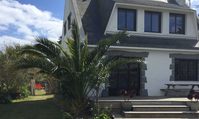 Groix House | Pretty house located 300 meters from the beach of Port Melite and 20 minutes from the town