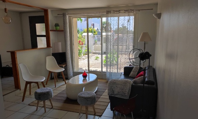 Lagord House | Pretty house with garden in Lagord