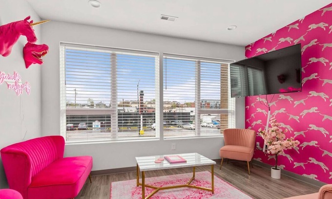 Maxwell Condo | PrettyInnPink Nashville
