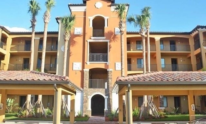 Naples Condo | 🎉PRICE REDUCED FOR JANUARY 🎉 IMMACULATE LUXURY CONDO - TREVISO BAY, NAPLES