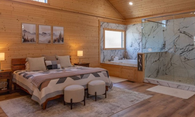 Cleveland Cabin | Priceless Gem - One Bedroom House, Sleeps 2