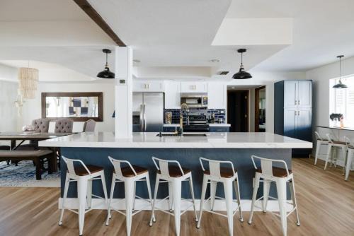 Raskin Estates House | Prickly Pear