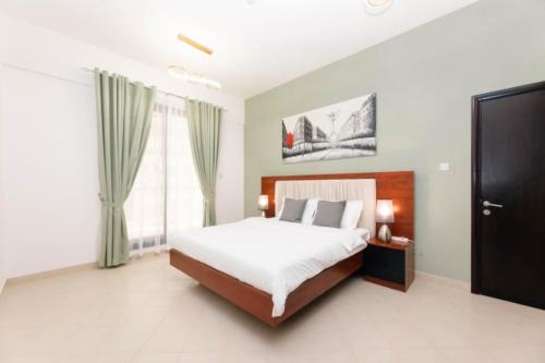 Dubai Marina Apartment | Prime Location Huge One Bedroom Dubai Marina