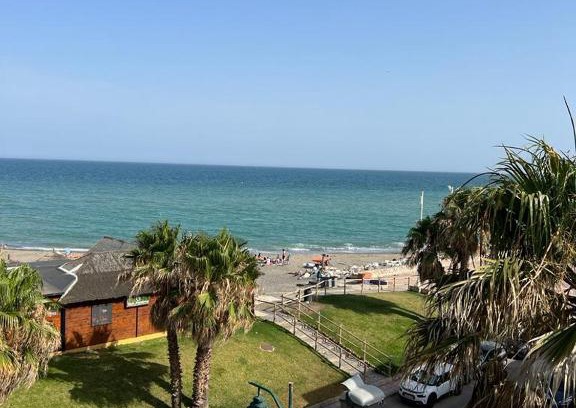 Guadalmar Apartment | Primera linea de playa Málaga