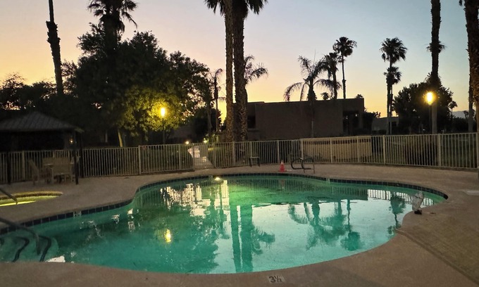 Palm Springs Condo | Pristine Desert Escape & Golf Paradise