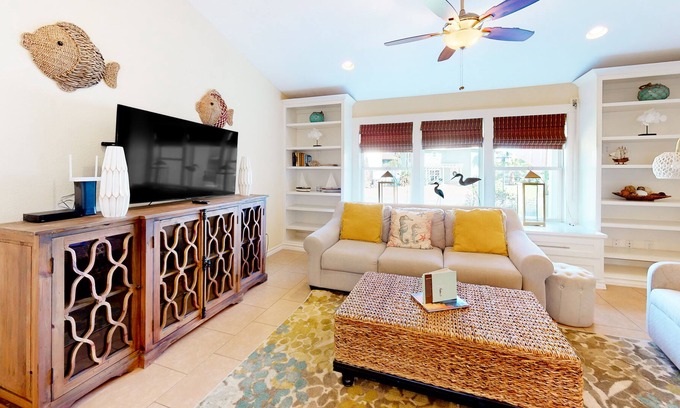 Key Allegro House | Pristine Key Allegro home with a private hot tub & pergola - near the beach
