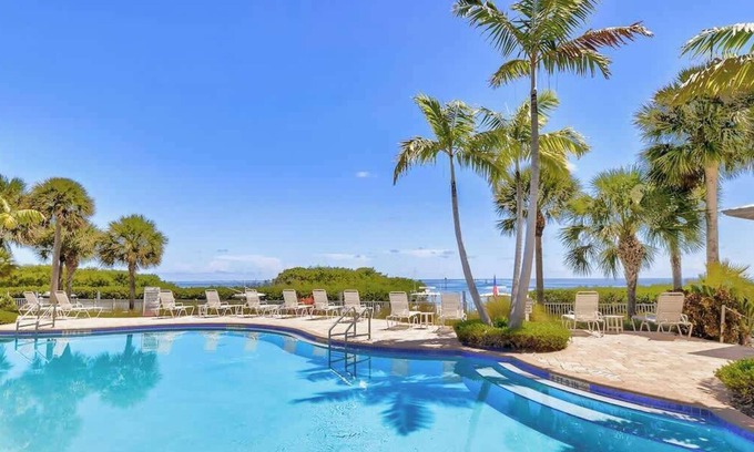 Islamorada House | Pristine pool front home w/ocean views Anglers 148