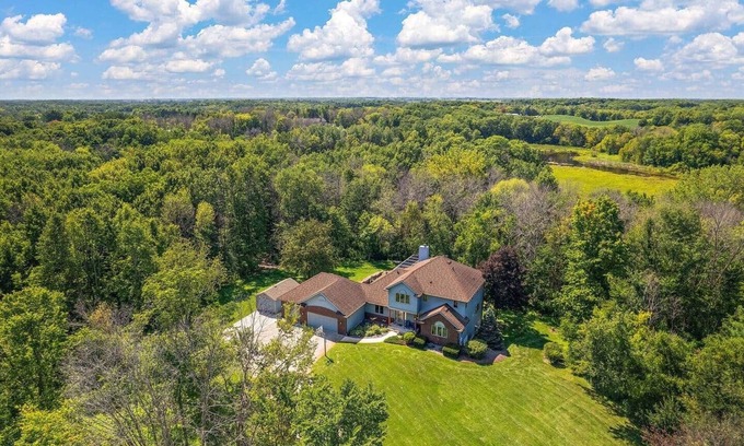 Dayton House | Private 10-Acre Estate Pool 2 Kitchens