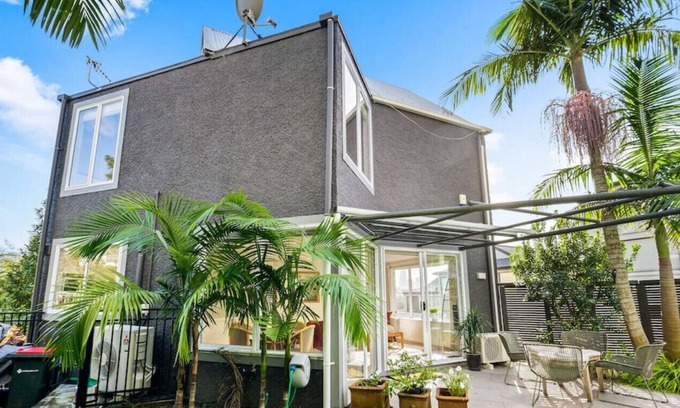 Parnell House | Private 3BR+ Paradise in Parnell | WiFi Parking