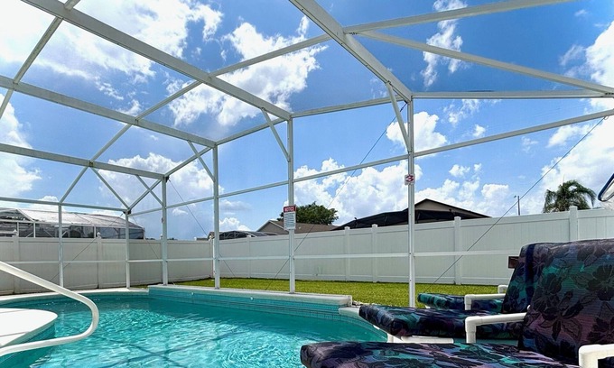 Clear Creek House | Private 3BR Retreat w/Pool – Close to Disney Magic