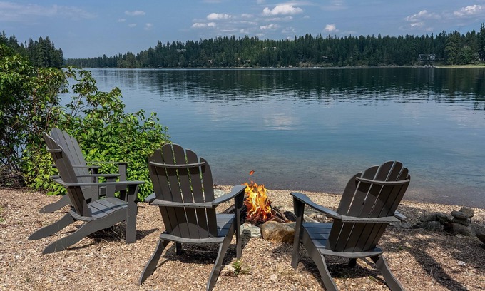 Bigfork House | Private access to Swan Lake, hot tub, dock