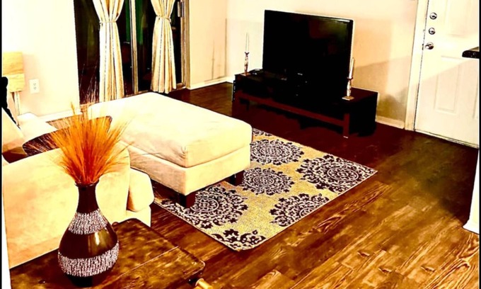 Westchase Apartment | Private Comfy Suite