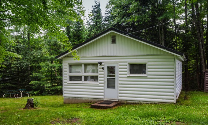 Gwinn Cottage | Private Deluxe Lakeside Cottage, Fishing, Snowmobiling, Hunting, Boats, Hot Tub