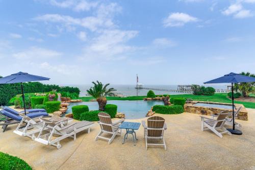 Dickinson Villa | Private Dock and Pier Luxe Villa on Galveston Bay!