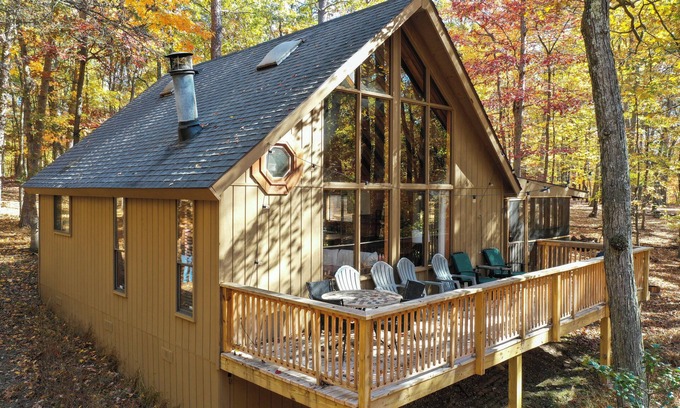 The Woods House | Private Dog-Friendly Fall Foliage Paradise 🍁