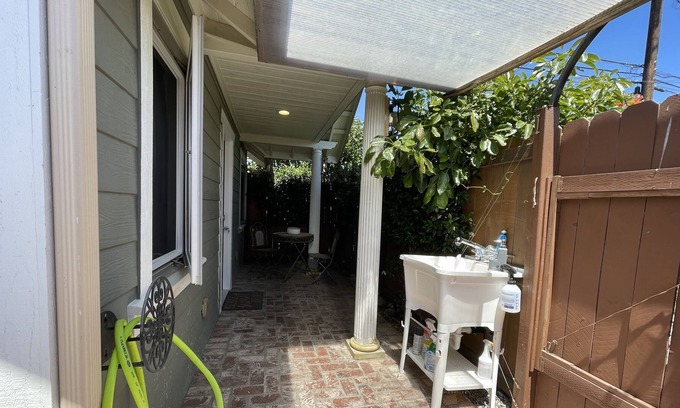 Oxnard Apartment | Private Guest House for one/two -by The Collection