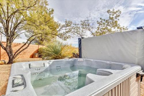 Ivins House | Private Hot Tub Pets Allowed Park Close By