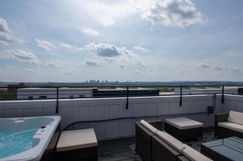 Nashville House | Private Hot Tub - Spacious Home - Hosts 12 Guests