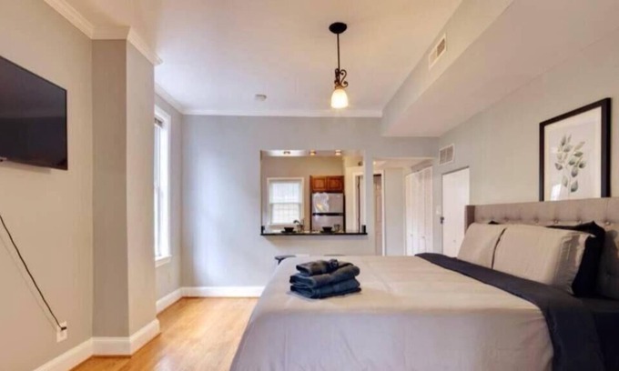 H Street Corridor Apartment | Private Hot Tub - The Rose Garden with -Capital HILL DC