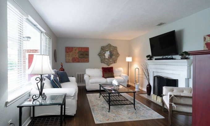 Southbank House | Private Jacksonville Getaway Near San Marco Square