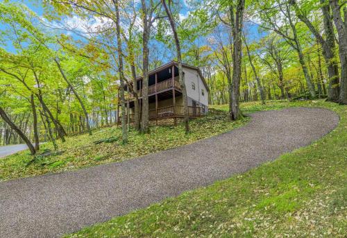 Terra Alta House | Private Lake Beach Cabin w Golf Pool Fire pit