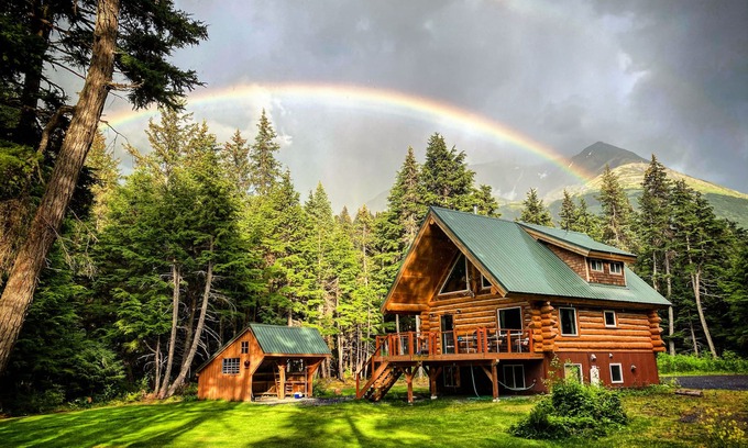 Primrose Cabin | Private Log Home on Kenai Lake!