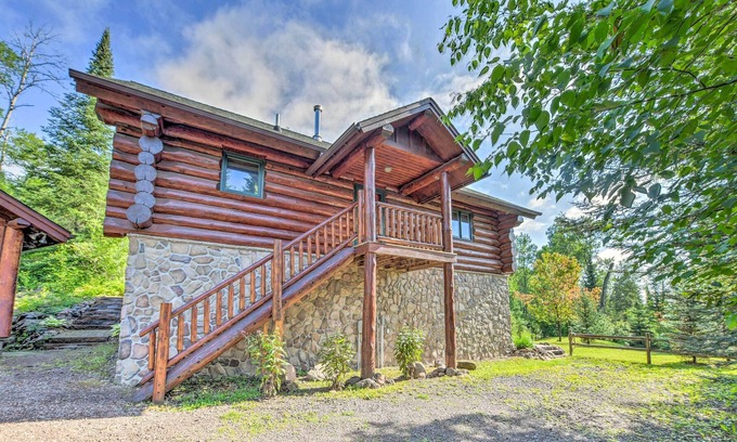 Lutsen Cabin | Private Lutsen Cabin w/ Fire Pit, Walk to Lake