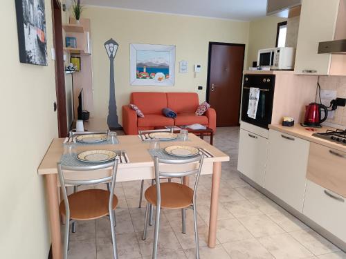 Gallarate Apartment | Private Parking & Malpensa 15min - Salici House